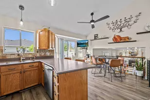 128 W Clay Park Dr S, Murray, UT 84107 - Photo 7