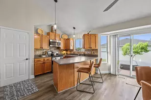 128 W Clay Park Dr S, Murray, UT 84107 - Photo 5