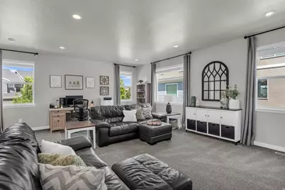 3693 W Sunrise Sky Ln, South Jordan, UT 84009 - Photo 9