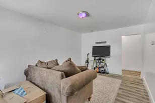 3851 S 3200 W, West Valley, UT 84119 - Photo 17
