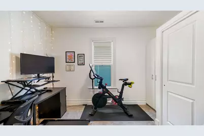 563 S 1000 W, Salt Lake City, UT 84104 - Photo 13