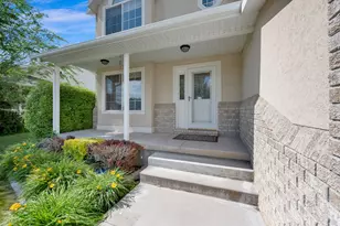 978 W 400 S, Layton, UT 84041 - Photo 3