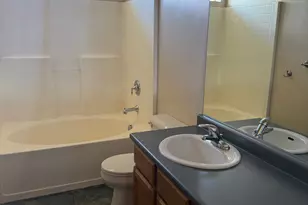 872 W Oxford Dr N, North Salt Lake, UT 84054 - Photo 9