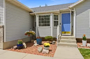 976 W 1400 S, Woods Cross, UT 84087 - Photo 3