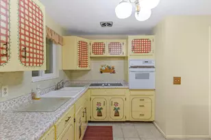 7060 S 2700 W, West Jordan, UT 84084 - Photo 3