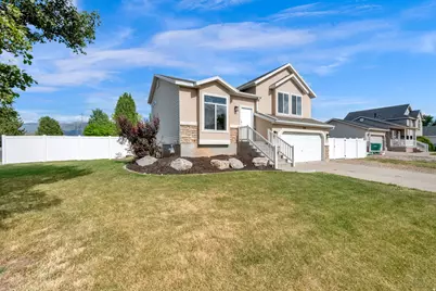 1108 N 3450 W, Layton, UT 84041 - Photo 3