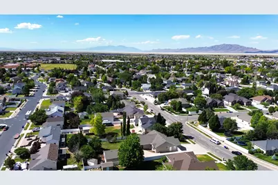 1111 S 2200 W, Syracuse, UT 84075 - Photo 45