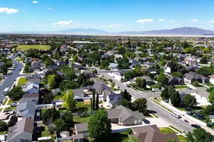 1111 S 2200 W, Syracuse, UT 84075 - Photo 45