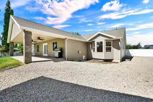 1111 S 2200 W, Syracuse, UT 84075 - Photo 35