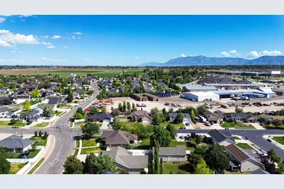 1111 S 2200 W, Syracuse, UT 84075 - Photo 39
