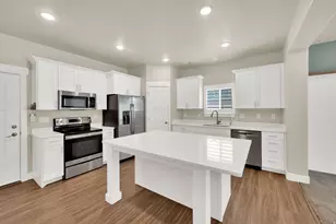 1716 E Talon Way N, Eagle Mountain, UT 84005 - Photo 9