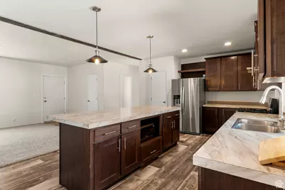 1700 W 2700 N #5, Pleasant View, UT 84404 - Photo 7
