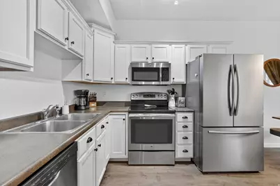 6678 S Pine Landing Way, West Jordan, UT 84084 - Photo 9