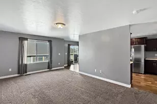15152 S Gallant Dr, Bluffdale, UT 84065 - Photo 3