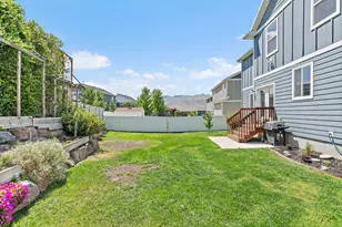 7852 N Sagebrush Ln, Eagle Mountain, UT 84005 - Photo 41