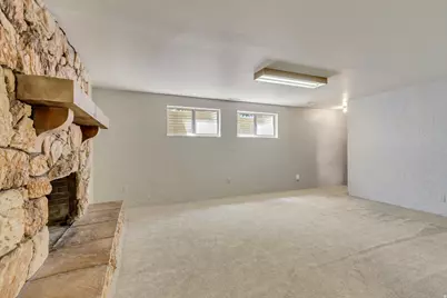 1318 W 5000 S, Taylorsville, UT 84123 - Photo 29