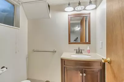 1318 W 5000 S, Taylorsville, UT 84123 - Photo 37
