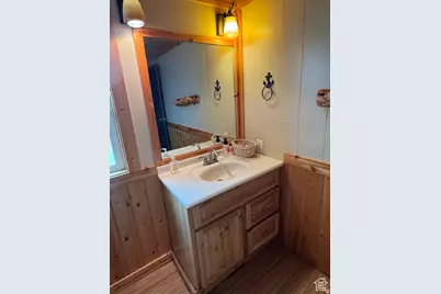 738 E Vanessa Ln, Garden City, UT 84028 - Photo 17