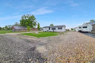 145 N 400 E, Levan, UT 84639 - Photo 5