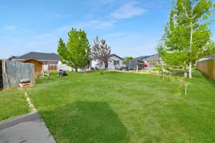 145 N 400 E, Levan, UT 84639 - Photo 17