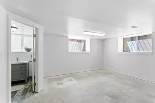 7211 S 2980 E, Cottonwood Heights, UT 84121 - Photo 31