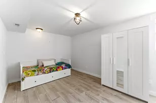 7211 S 2980 E, Cottonwood Heights, UT 84121 - Photo 37