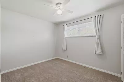 378 W 200 S, Bountiful, UT 84010 - Photo 17