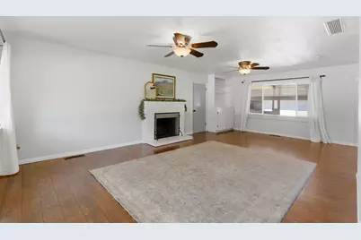 877 N 700 W, Provo, UT 84604 - Photo 9