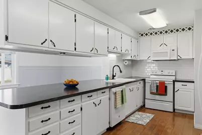 877 N 700 W, Provo, UT 84604 - Photo 13