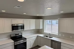 264 N 950 W, Springville, UT 84663 - Photo 5