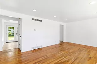 878 N Garnet E, Layton, UT 84041 - Photo 5