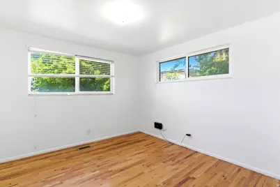 878 N Garnet E, Layton, UT 84041 - Photo 17