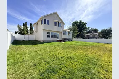 938 W 1520 N, Clinton, UT 84015 - Photo 25