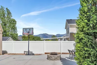 5776 W Discovery Dr, West Jordan, UT 84081 - Photo 21