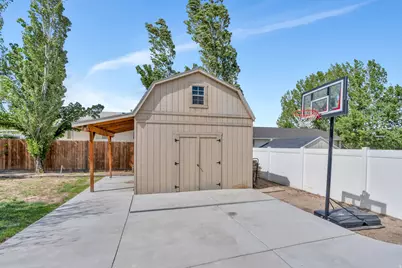 5776 W Discovery Dr, West Jordan, UT 84081 - Photo 23