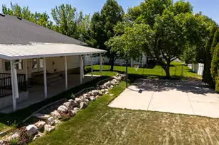 1828 W 1400 N, Clinton, UT 84015 - Photo 31