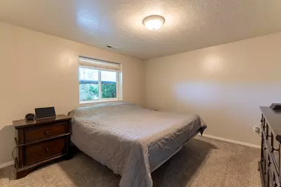 1828 W 1400 N, Clinton, UT 84015 - Photo 25