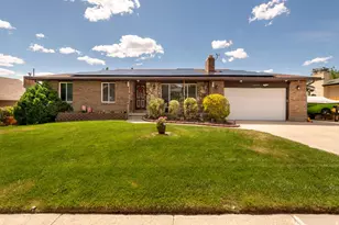 10032 S Blossom Dr, Sandy, UT 84092 - Photo 1