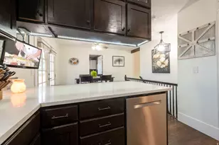 10032 S Blossom Dr, Sandy, UT 84092 - Photo 15