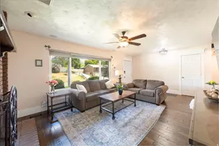 10032 S Blossom Dr, Sandy, UT 84092 - Photo 19