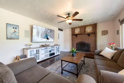 10032 S Blossom Dr, Sandy, UT 84092 - Photo 23