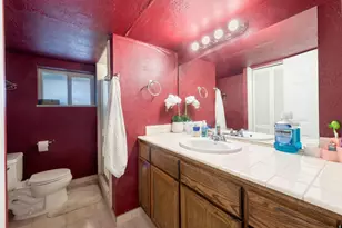 10032 S Blossom Dr, Sandy, UT 84092 - Photo 33