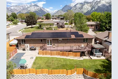 10032 S Blossom Dr, Sandy, UT 84092 - Photo 9