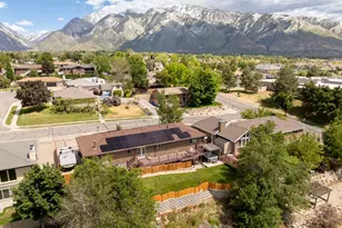 10032 S Blossom Dr, Sandy, UT 84092 - Photo 7