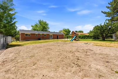 2478 W Long Meadow Dr S, Taylorsville, UT 84129 - Photo 33