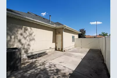 157 W Clay Park Dr S, Murray, UT 84107 - Photo 47
