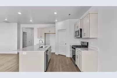 1842 S Queens Garden Dr, Washington, UT 84780 - Photo 11