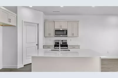 1842 S Queens Garden Dr, Washington, UT 84780 - Photo 9