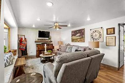 315 Emery Ave, Castle Dale, UT 84513 - Photo 3
