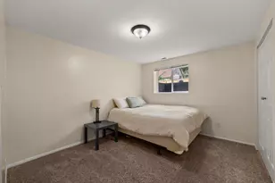 6751 S 2300 E, Cottonwood Heights, UT 84121 - Photo 19